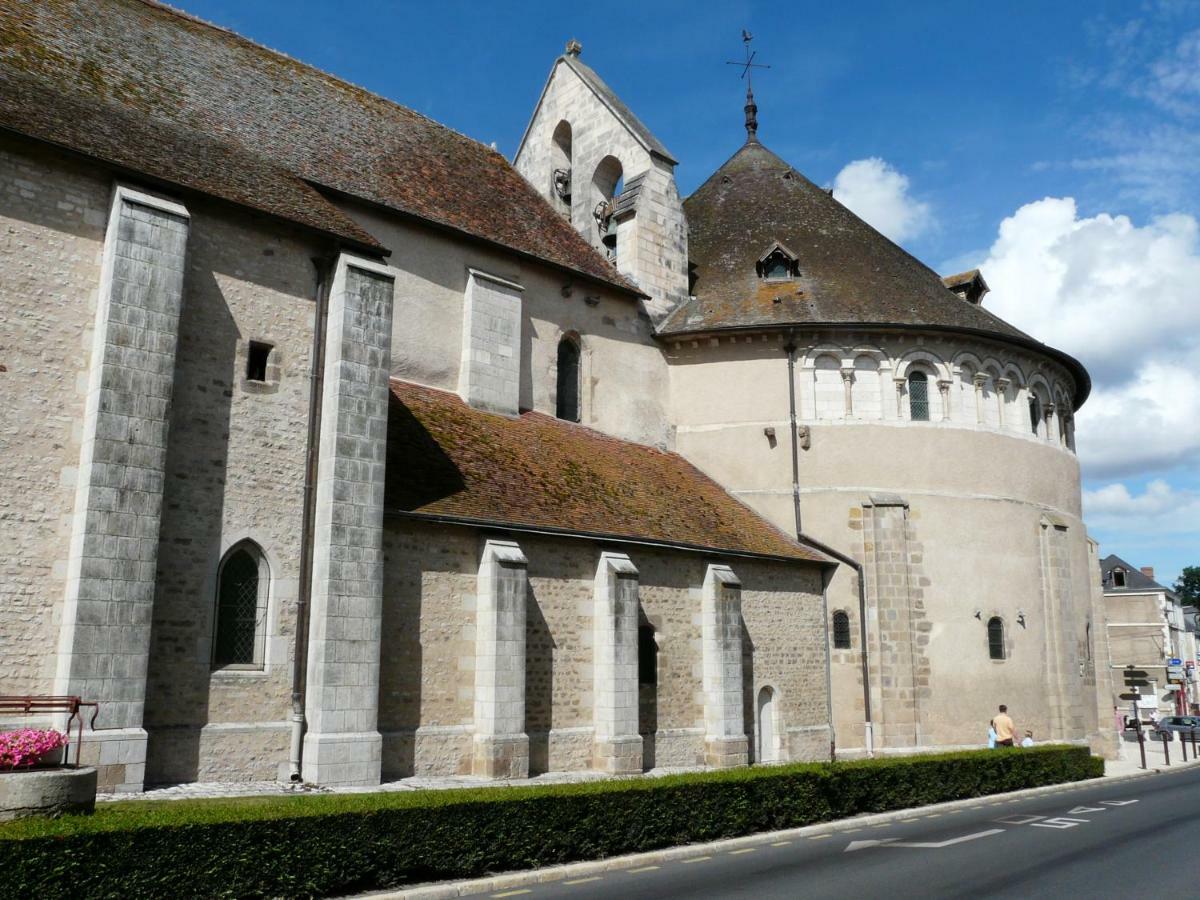 Les Chambres De La Basilique Neuvy-Saint-Sépulchre Eksteriør billede